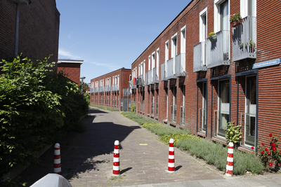 914283 Gezicht in de Schaarsbeekstraat te Utrecht.